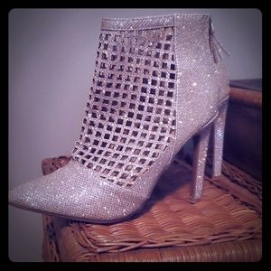 Anne Michelle size 5.5 sparkly rose gold bootie